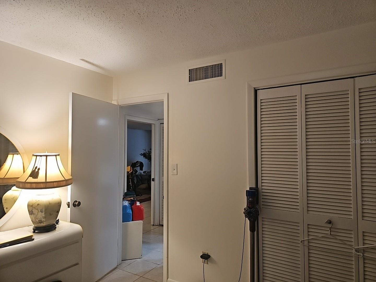 Image 21 of 22 For 3076 Eastland Boulevard 210