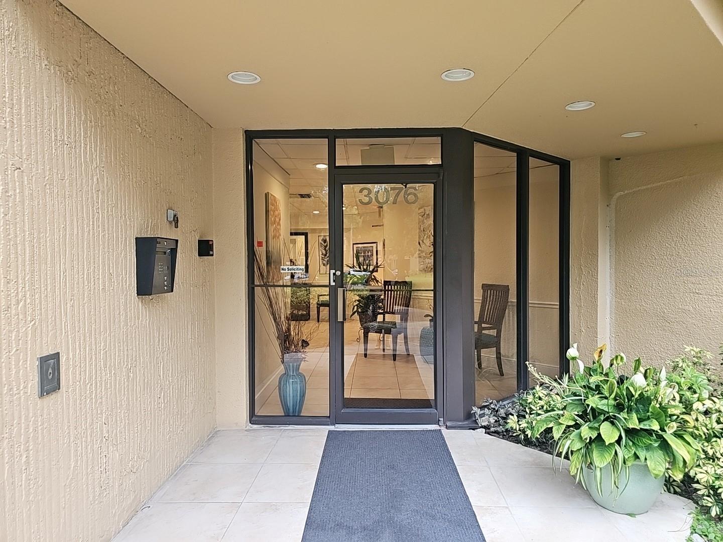 Image 4 of 22 For 3076 Eastland Boulevard 210