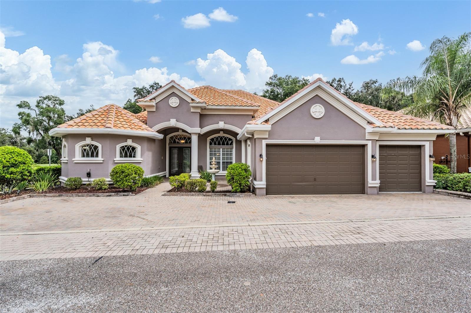Image 11 of 56 For 12314 Lake Jovita Boulevard