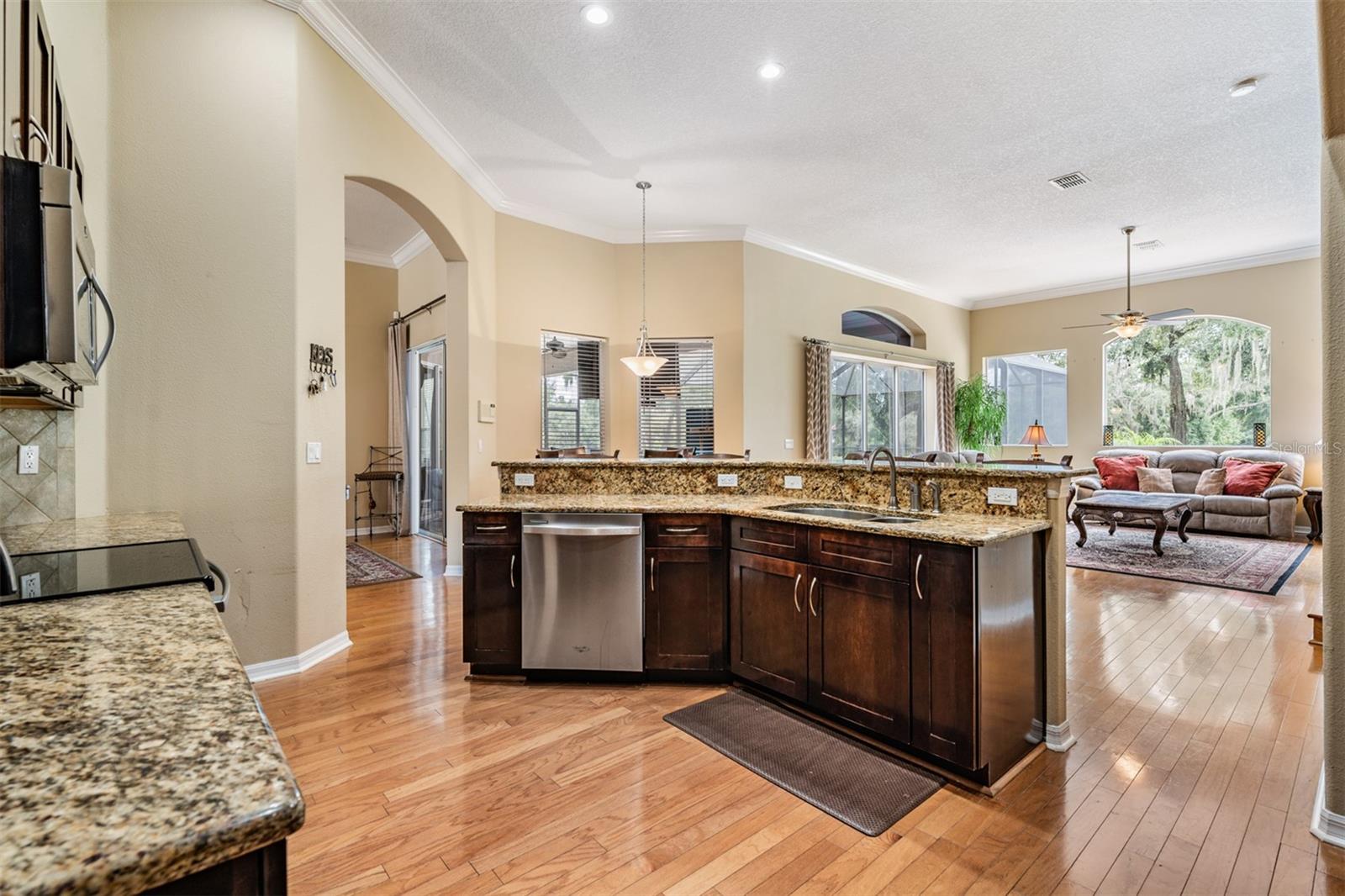 Image 34 of 56 For 12314 Lake Jovita Boulevard