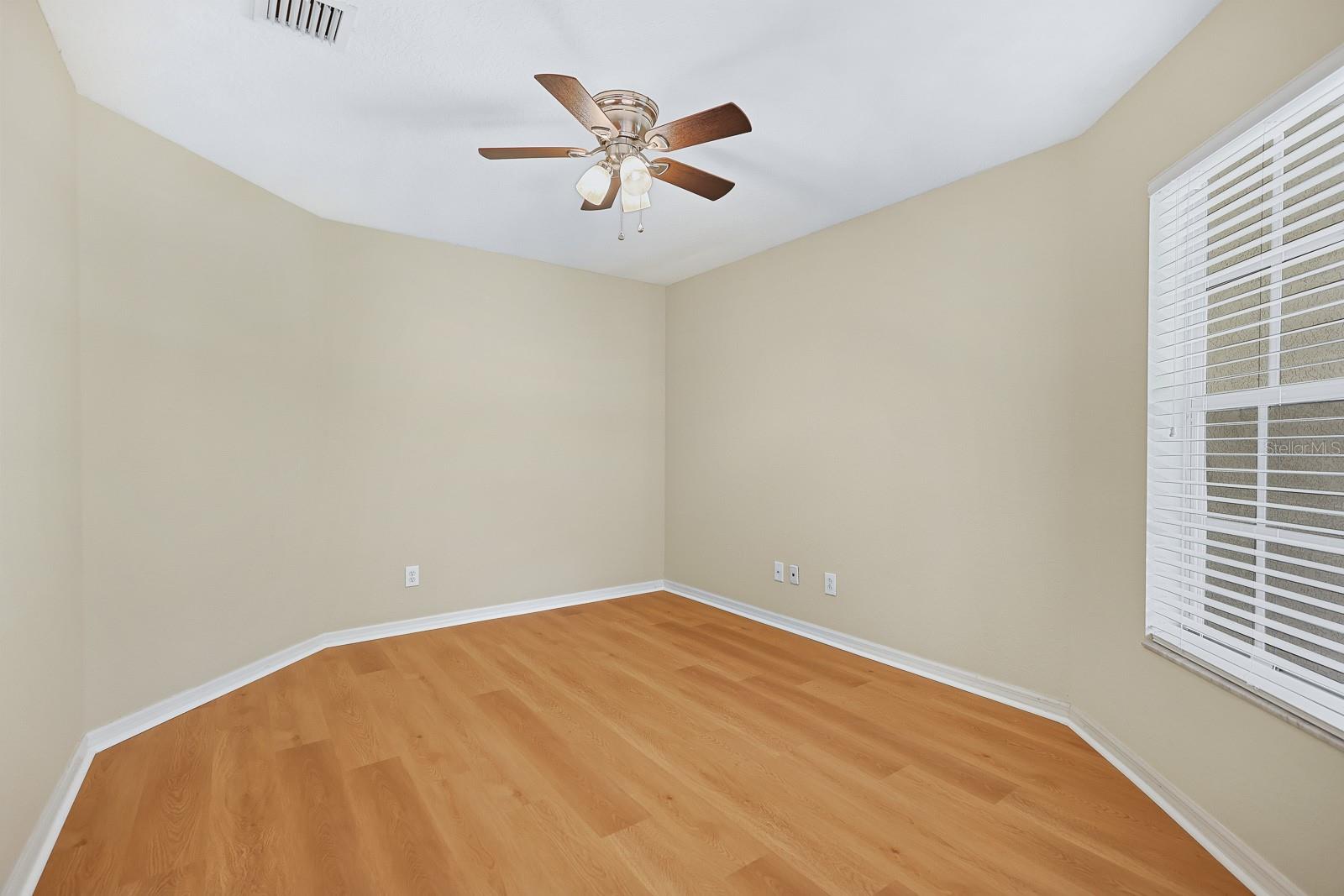 Image 12 of 25 For 11908 Whisper Creek Drive