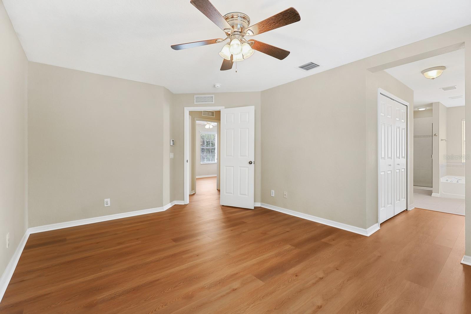 Image 15 of 25 For 11908 Whisper Creek Drive