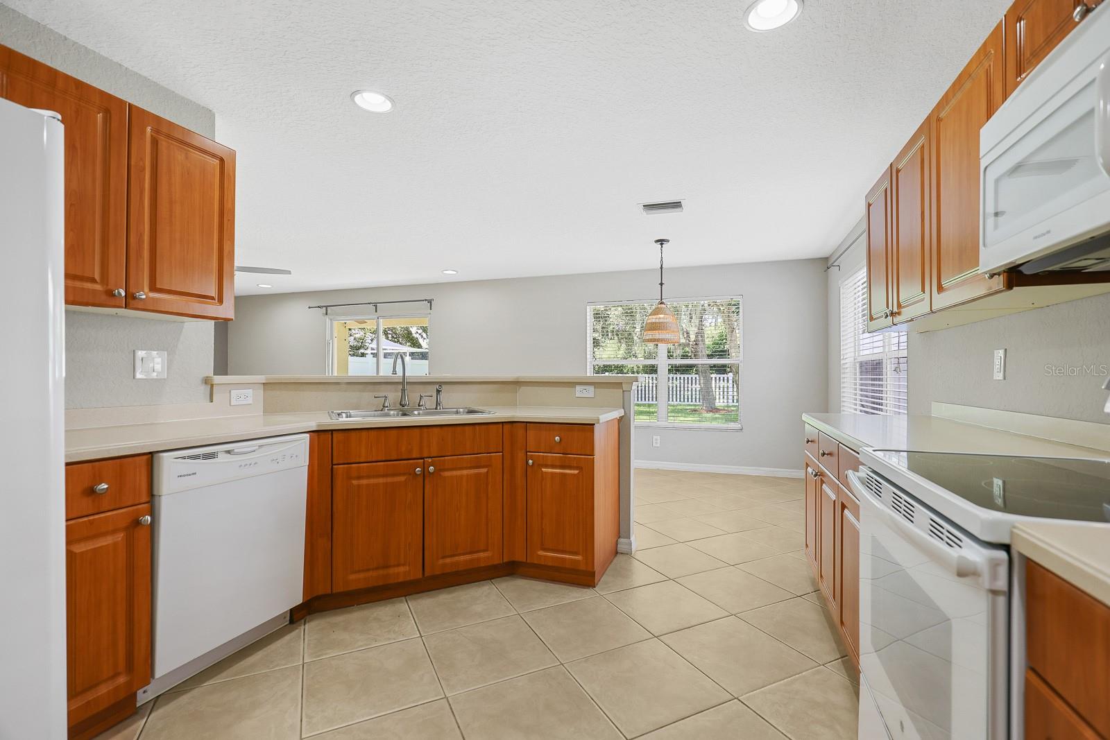 Image 7 of 25 For 11908 Whisper Creek Drive
