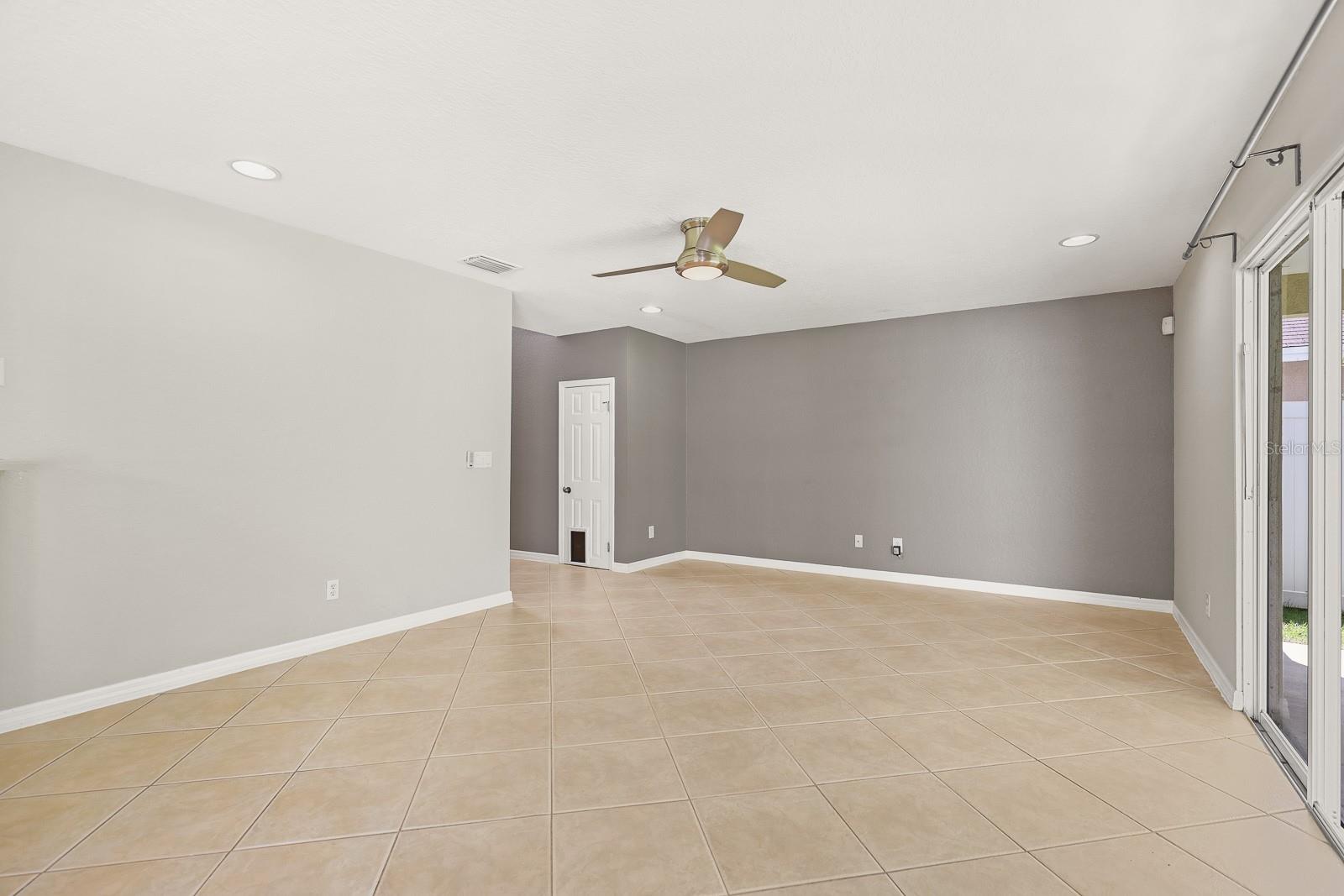 Image 8 of 25 For 11908 Whisper Creek Drive