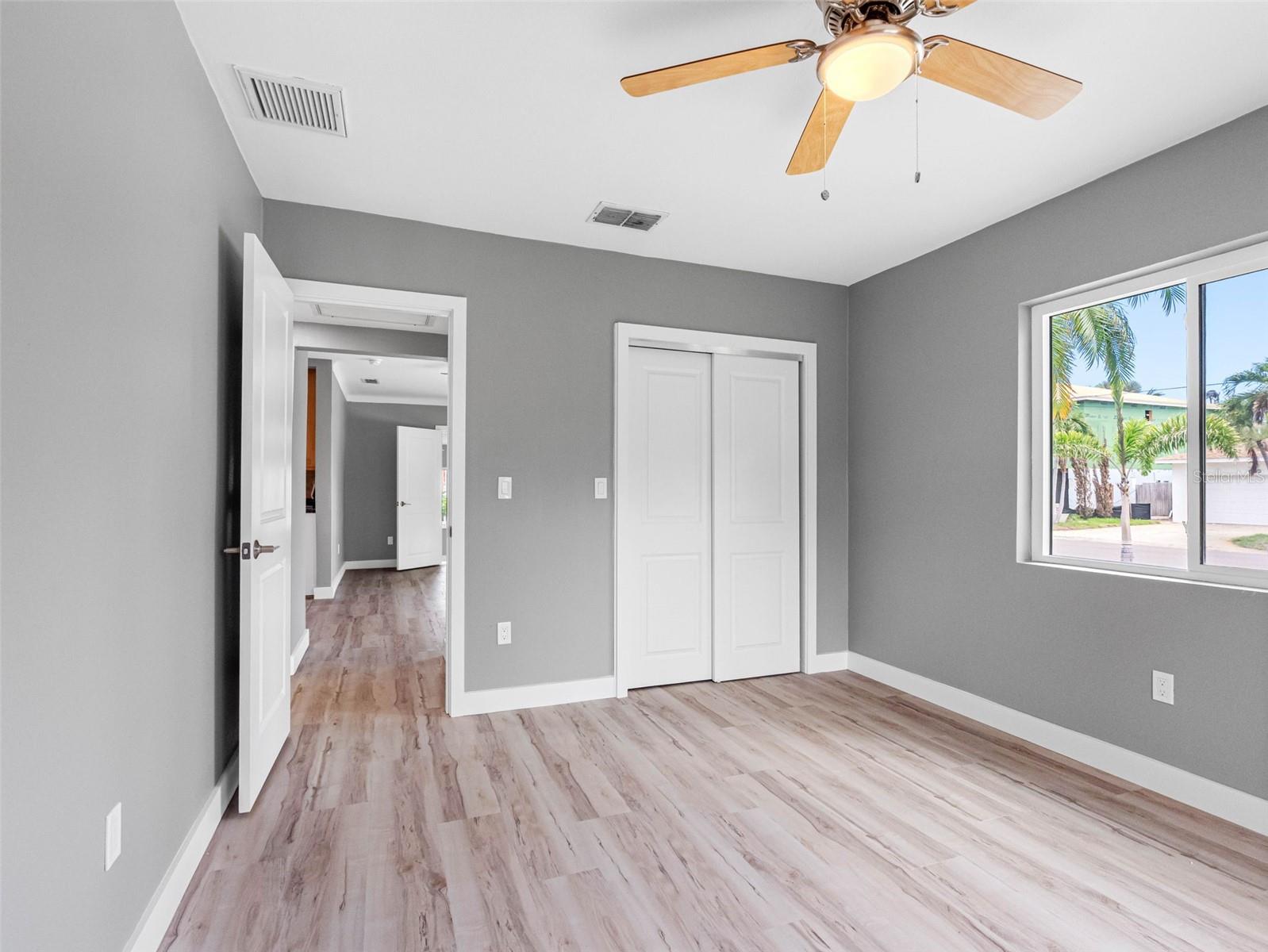 Image 9 of 61 For 540 80th Avenue