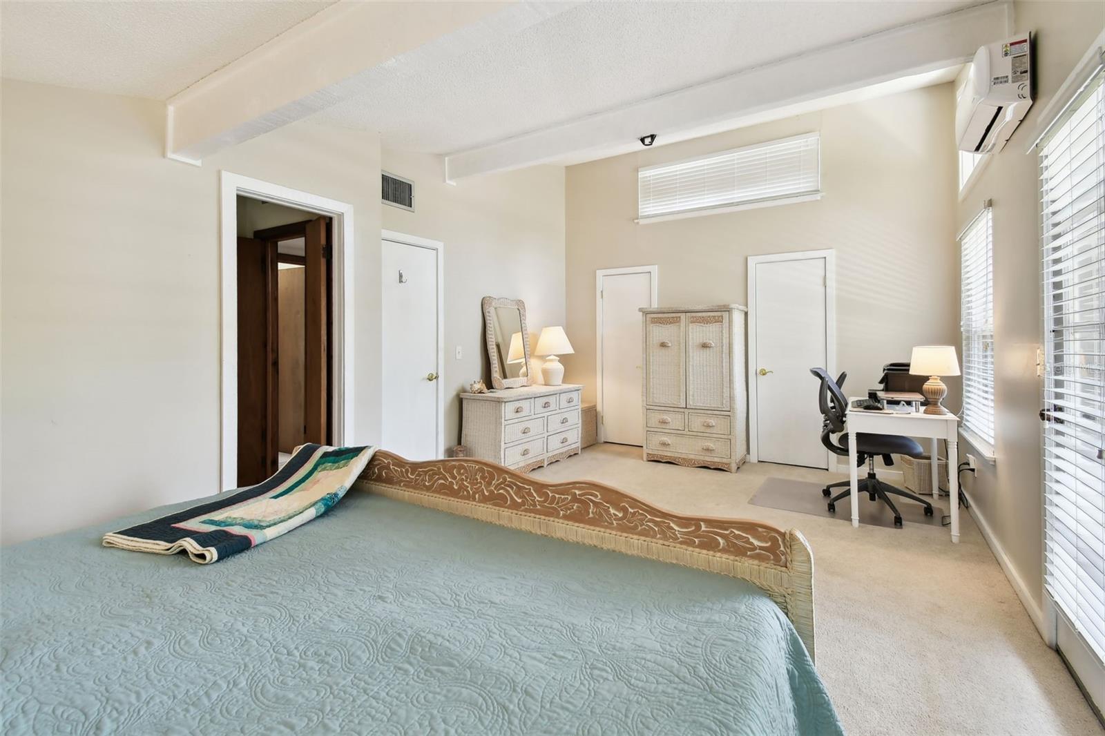 Image 13 of 39 For 12835 74th Avenue