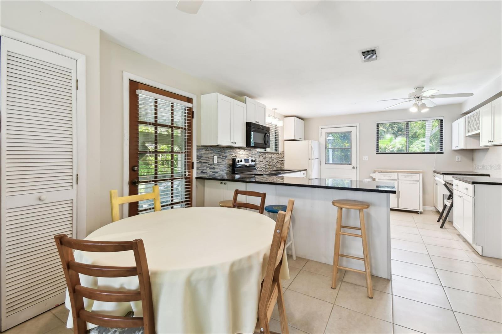 Image 21 of 39 For 12835 74th Avenue