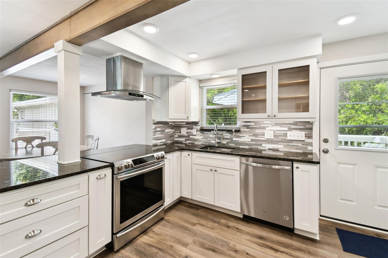 Image 8 of 39 For 12835 74th Avenue