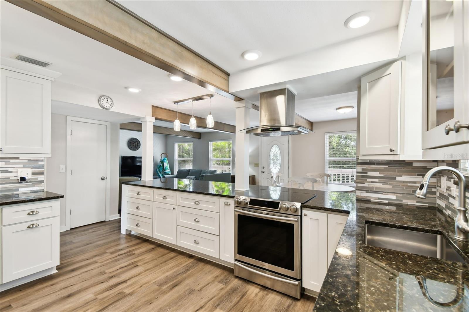 Image 9 of 39 For 12835 74th Avenue
