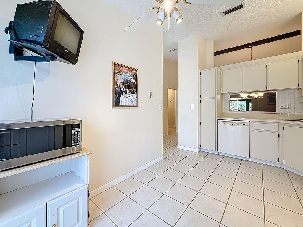 Image 15 of 70 For 3113 Lake Pine Way C
