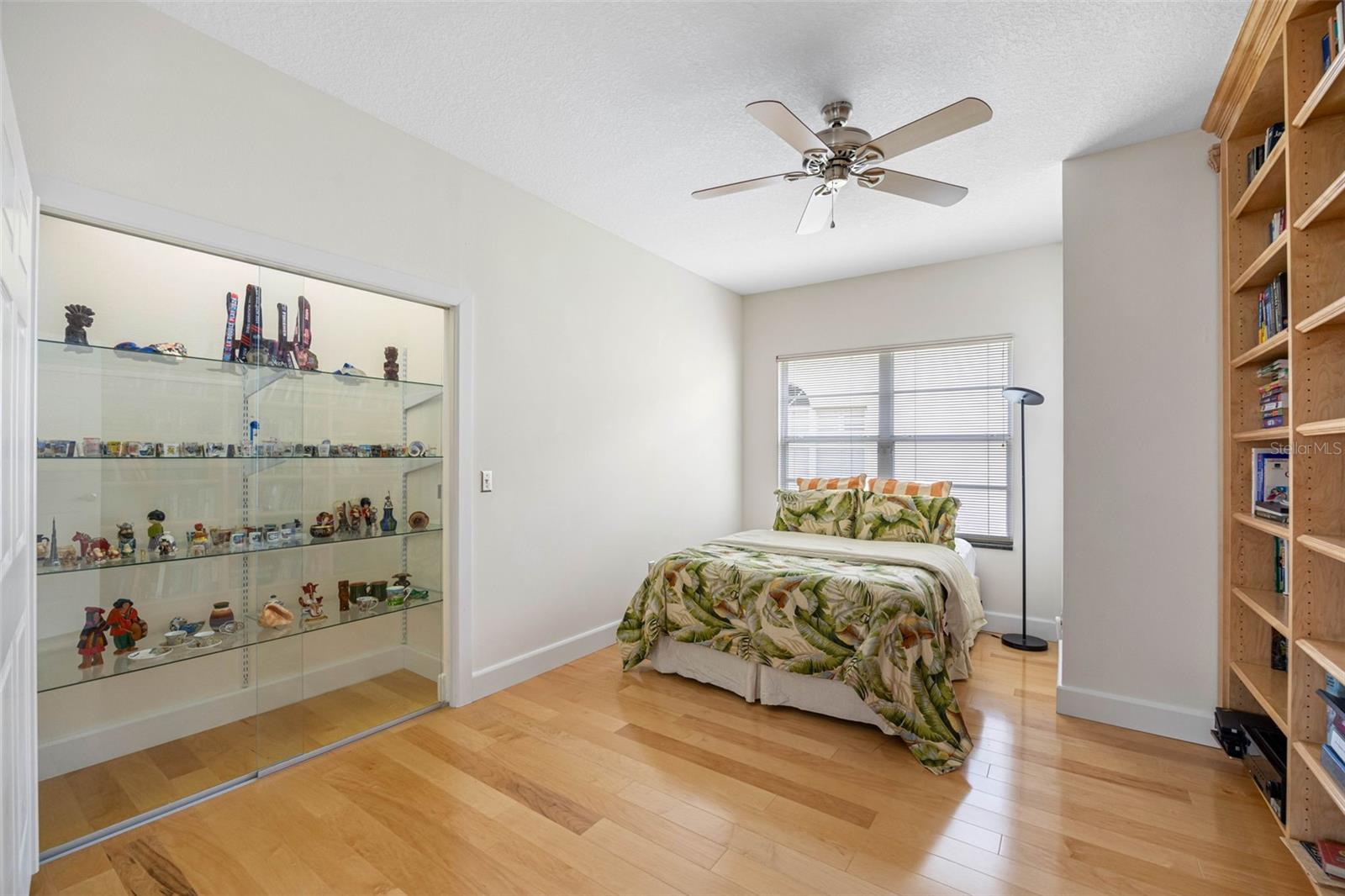 Listing photo id 9 for 1090 Dartford Drive