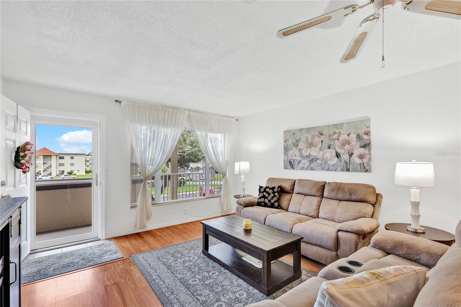 Image 10 of 38 For 2463 Brazilia Drive 31