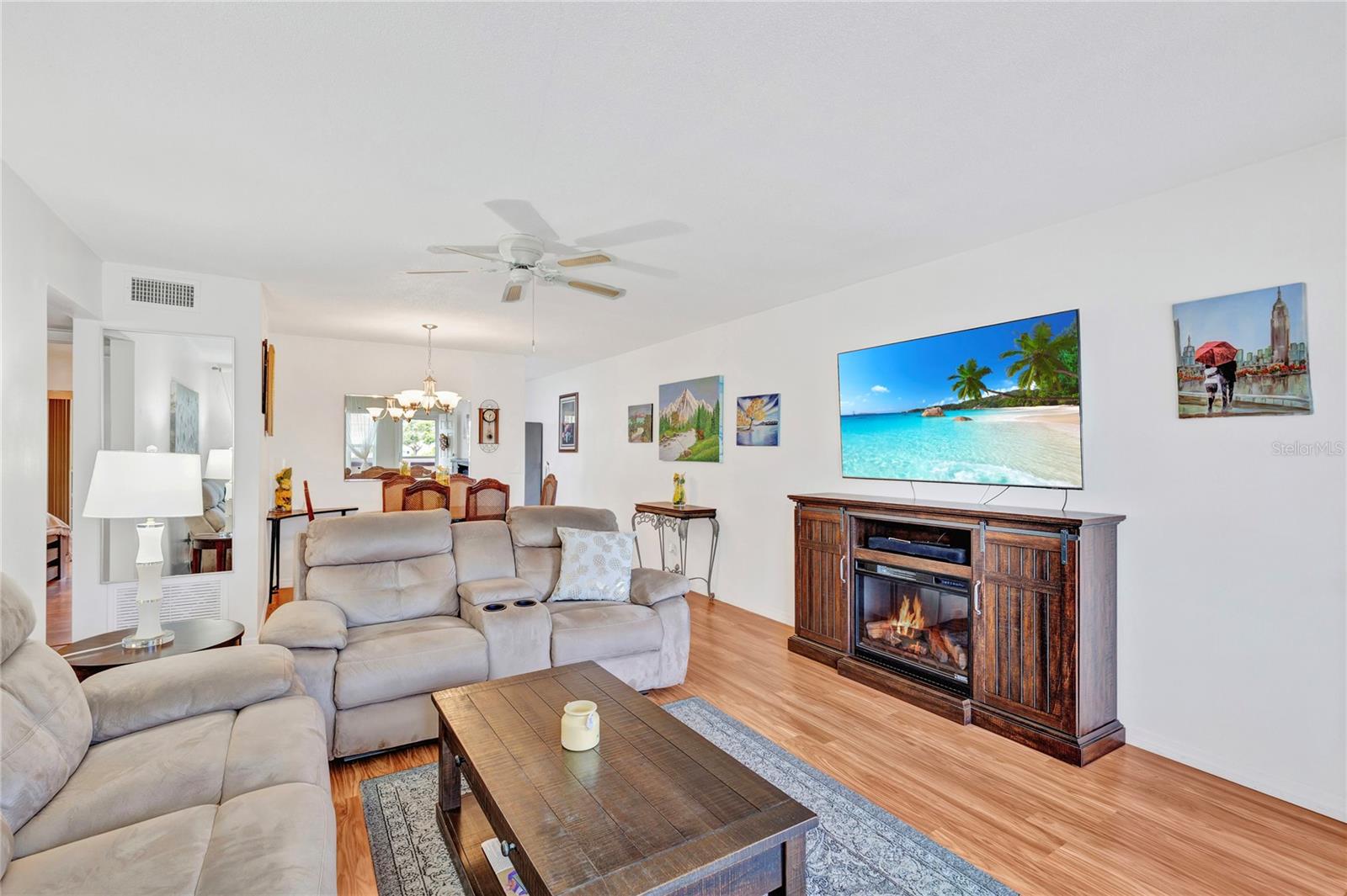 Image 9 of 38 For 2463 Brazilia Drive 31