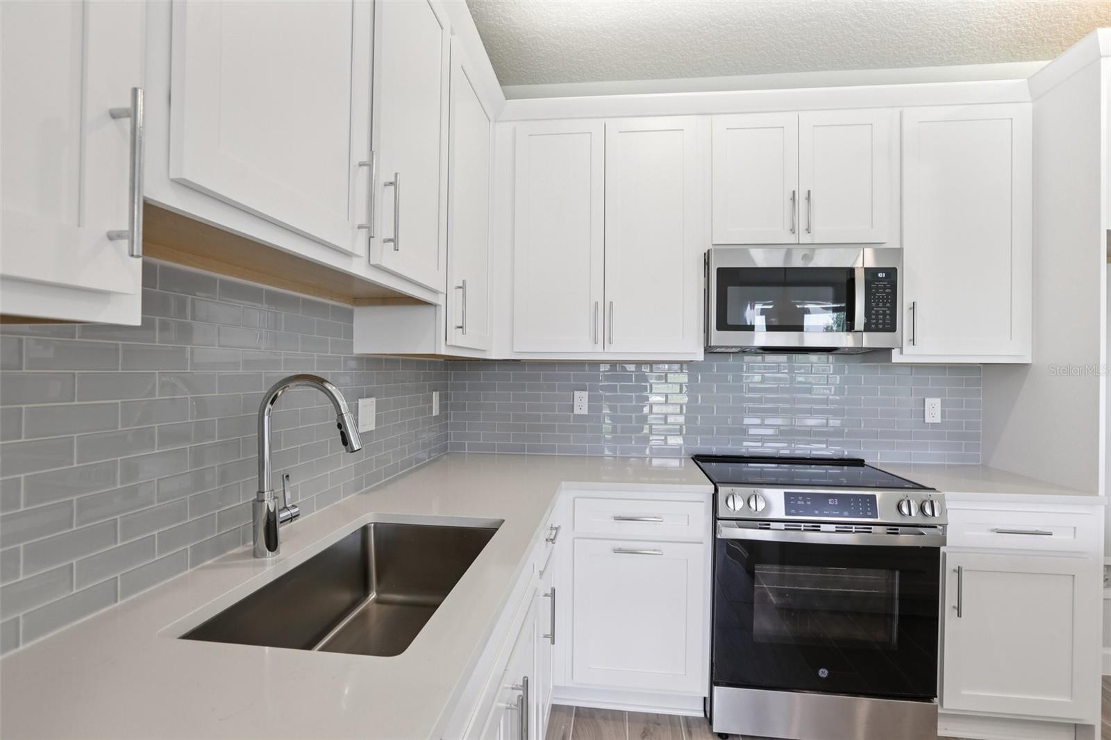 Image 19 of 43 For 7681 Deer Valley Circle