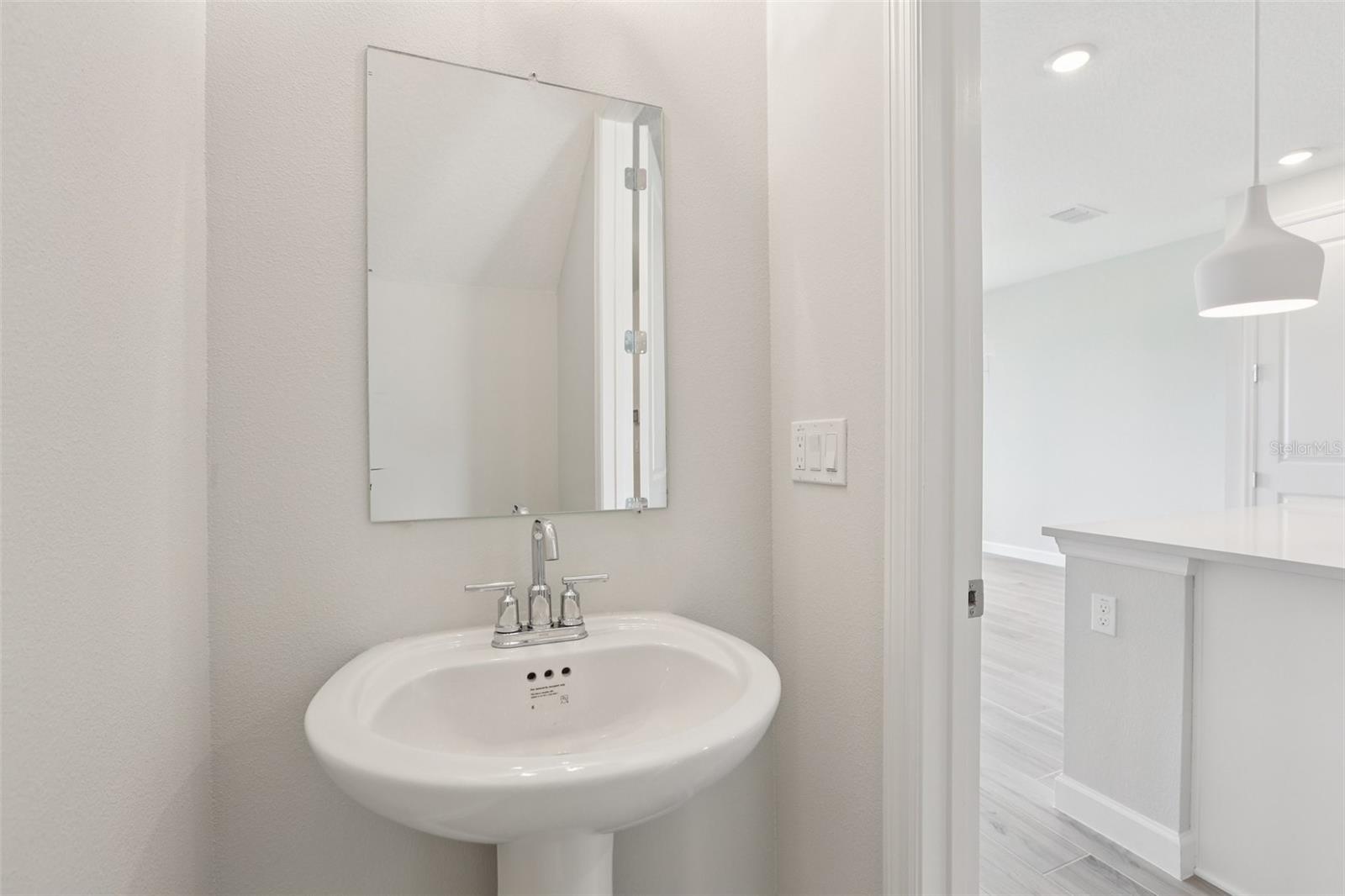Image 22 of 43 For 7681 Deer Valley Circle