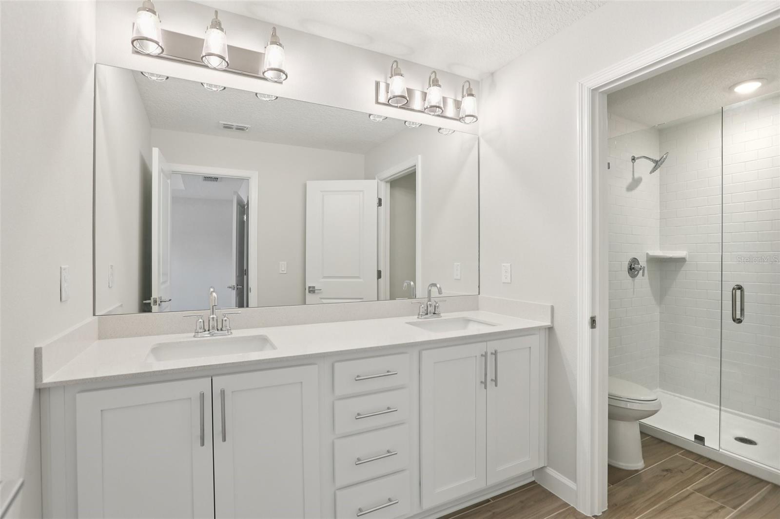Image 29 of 43 For 7681 Deer Valley Circle