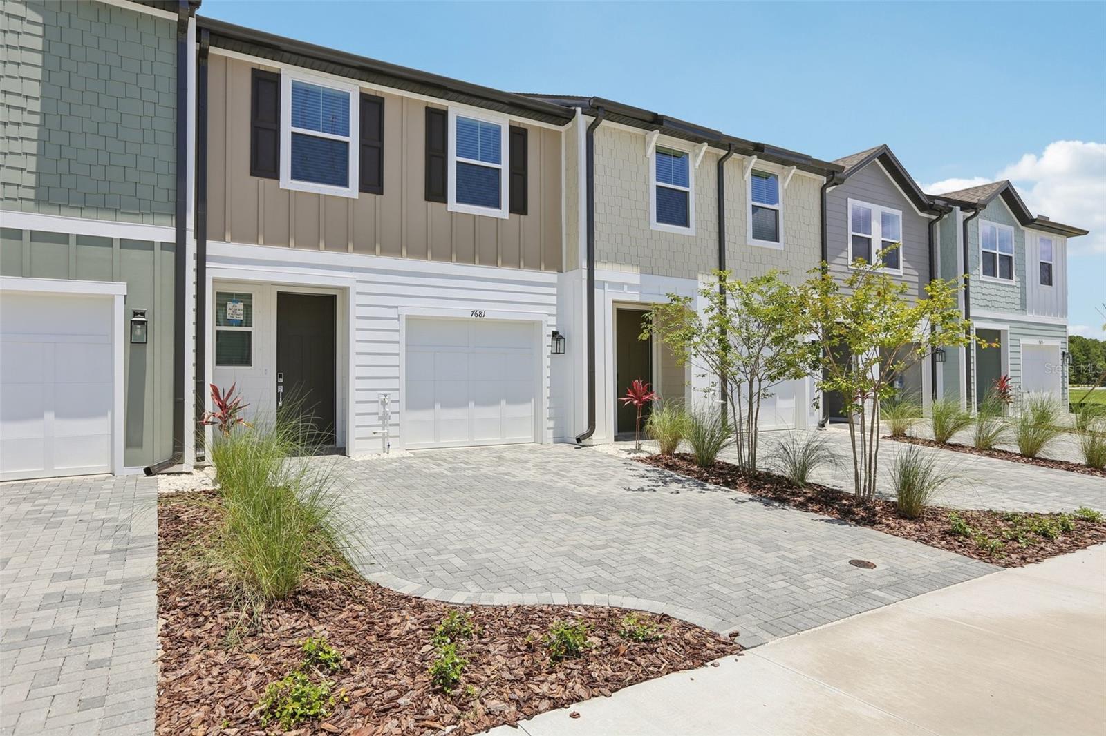 Image 3 of 43 For 7681 Deer Valley Circle