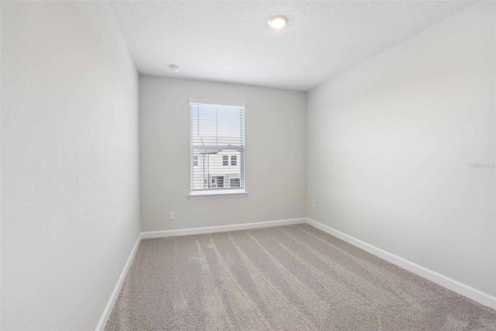 Image 32 of 43 For 7681 Deer Valley Circle