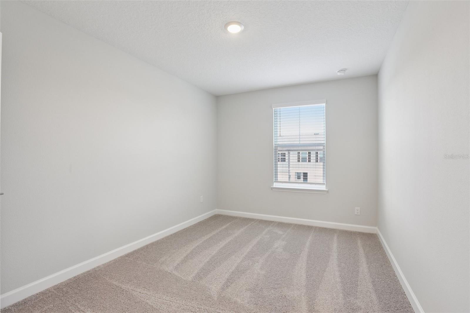 Image 35 of 43 For 7681 Deer Valley Circle