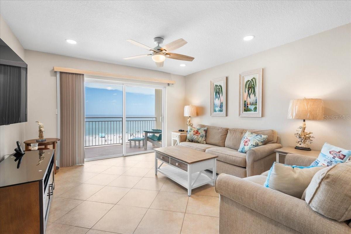 Image 10 of 45 For 13000 Gulf Boulevard 309