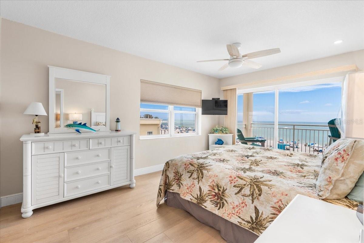 Image 18 of 45 For 13000 Gulf Boulevard 309