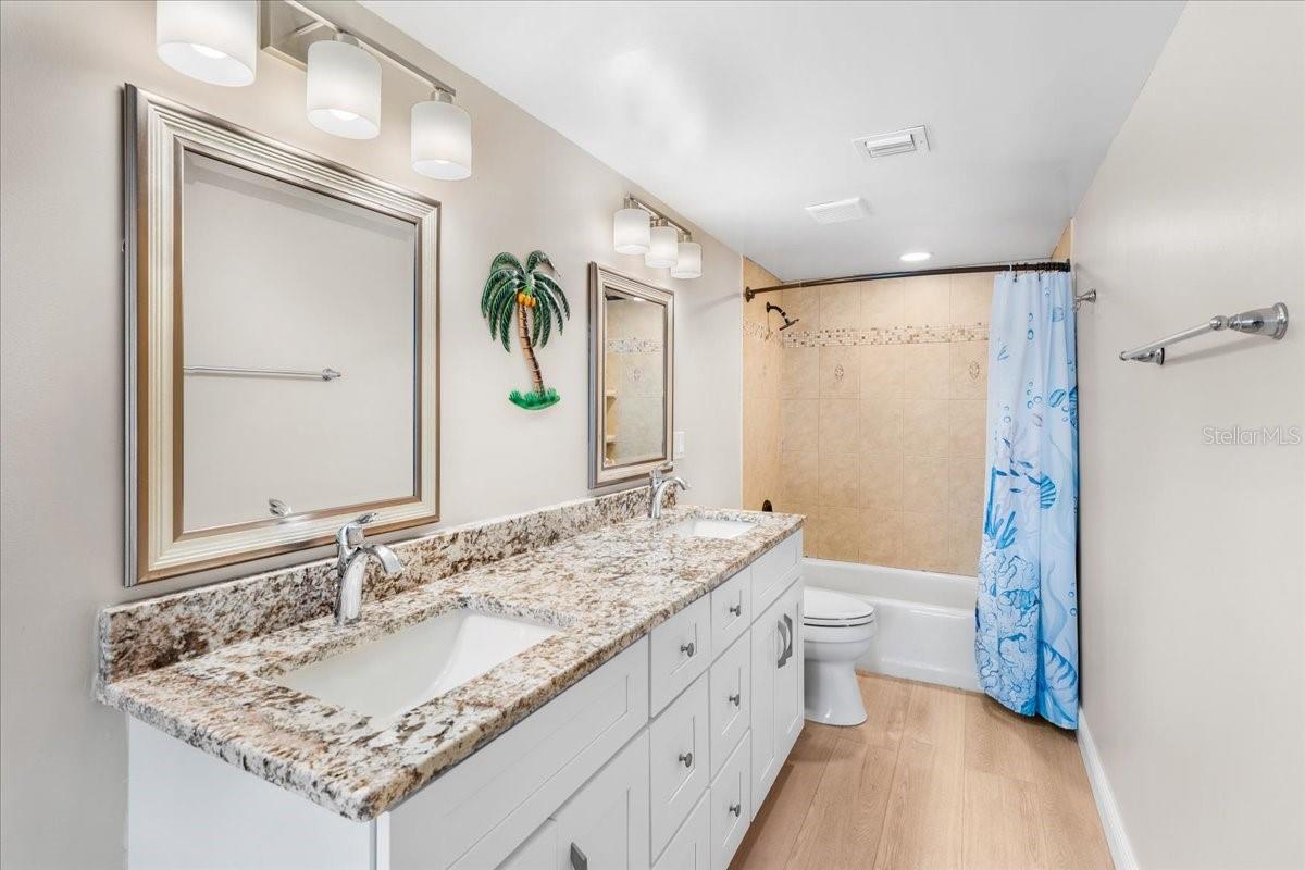 Image 22 of 45 For 13000 Gulf Boulevard 309