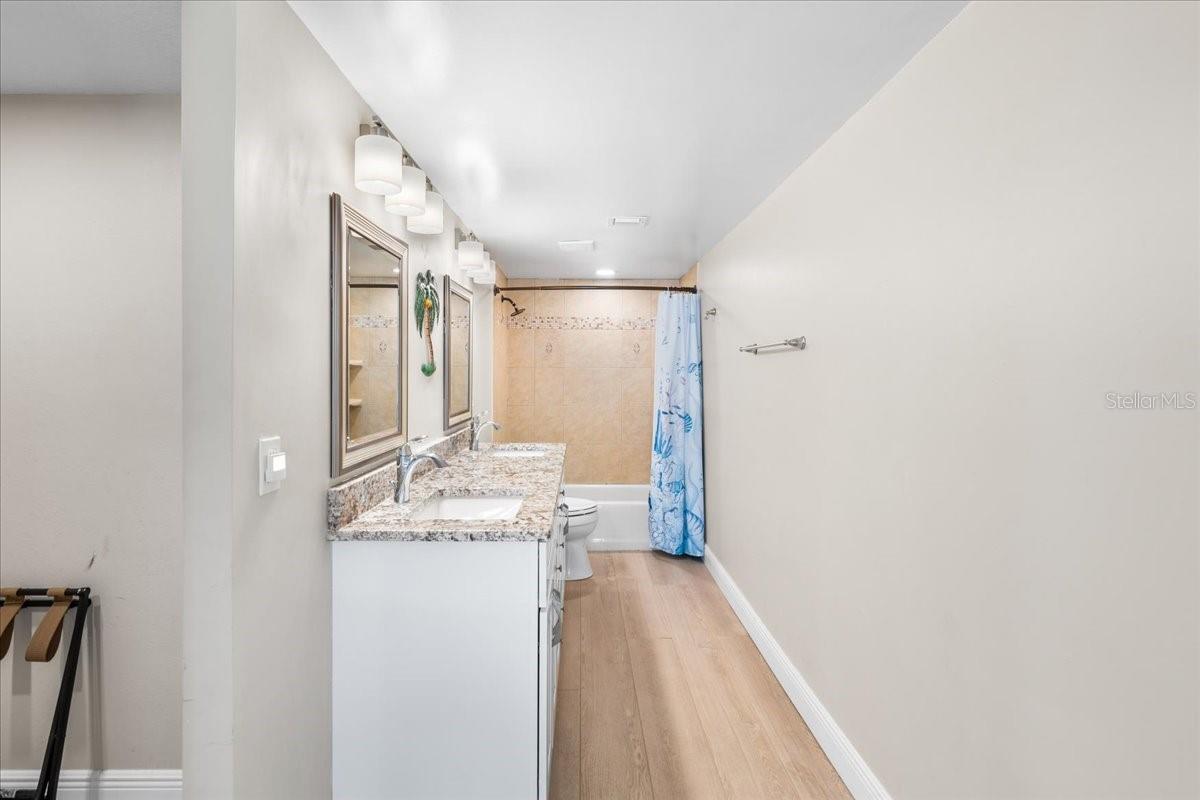 Image 23 of 45 For 13000 Gulf Boulevard 309
