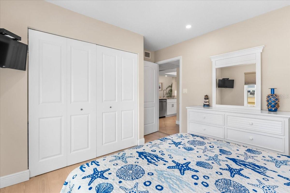 Image 25 of 45 For 13000 Gulf Boulevard 309
