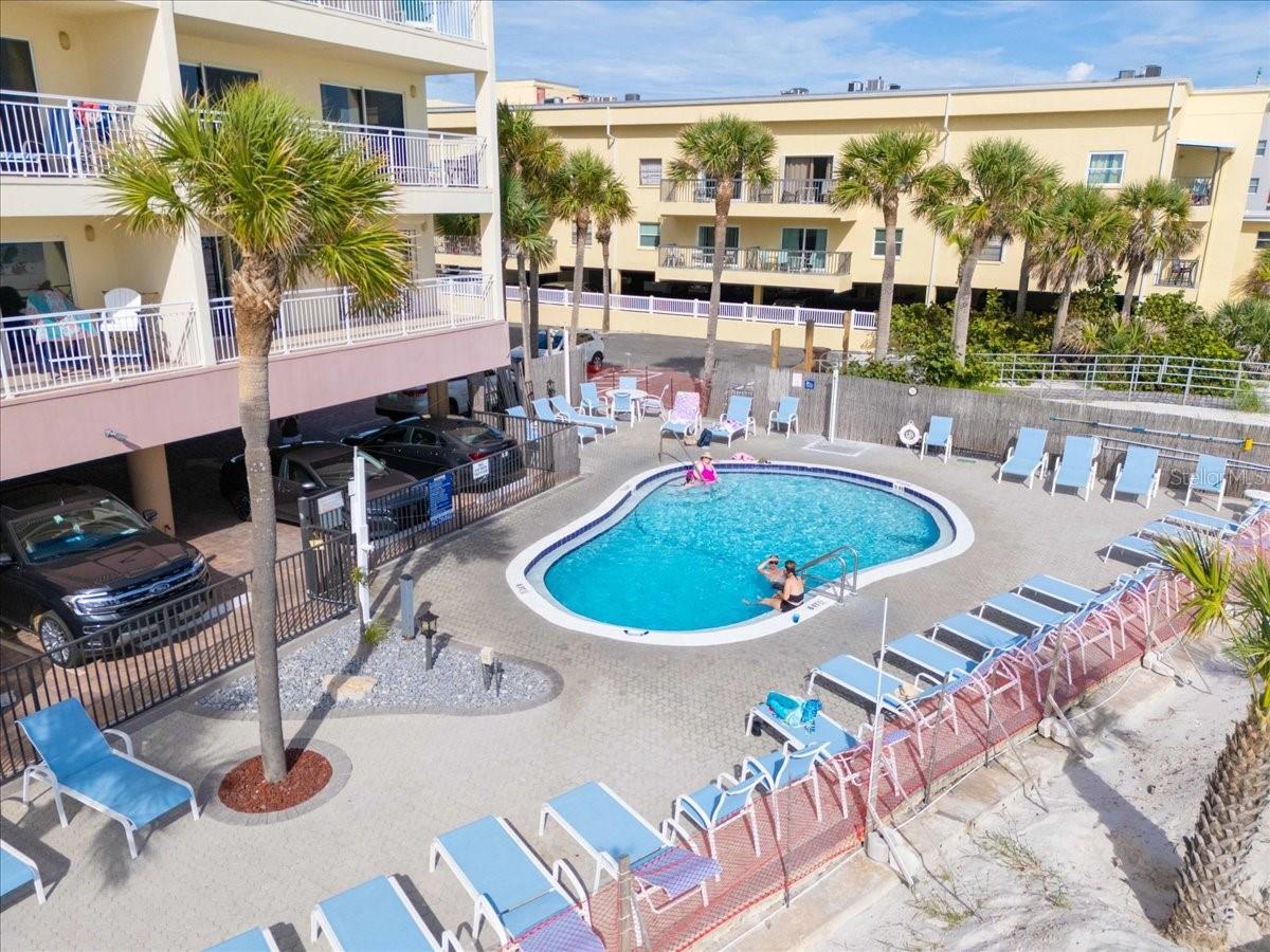 Image 28 of 45 For 13000 Gulf Boulevard 309