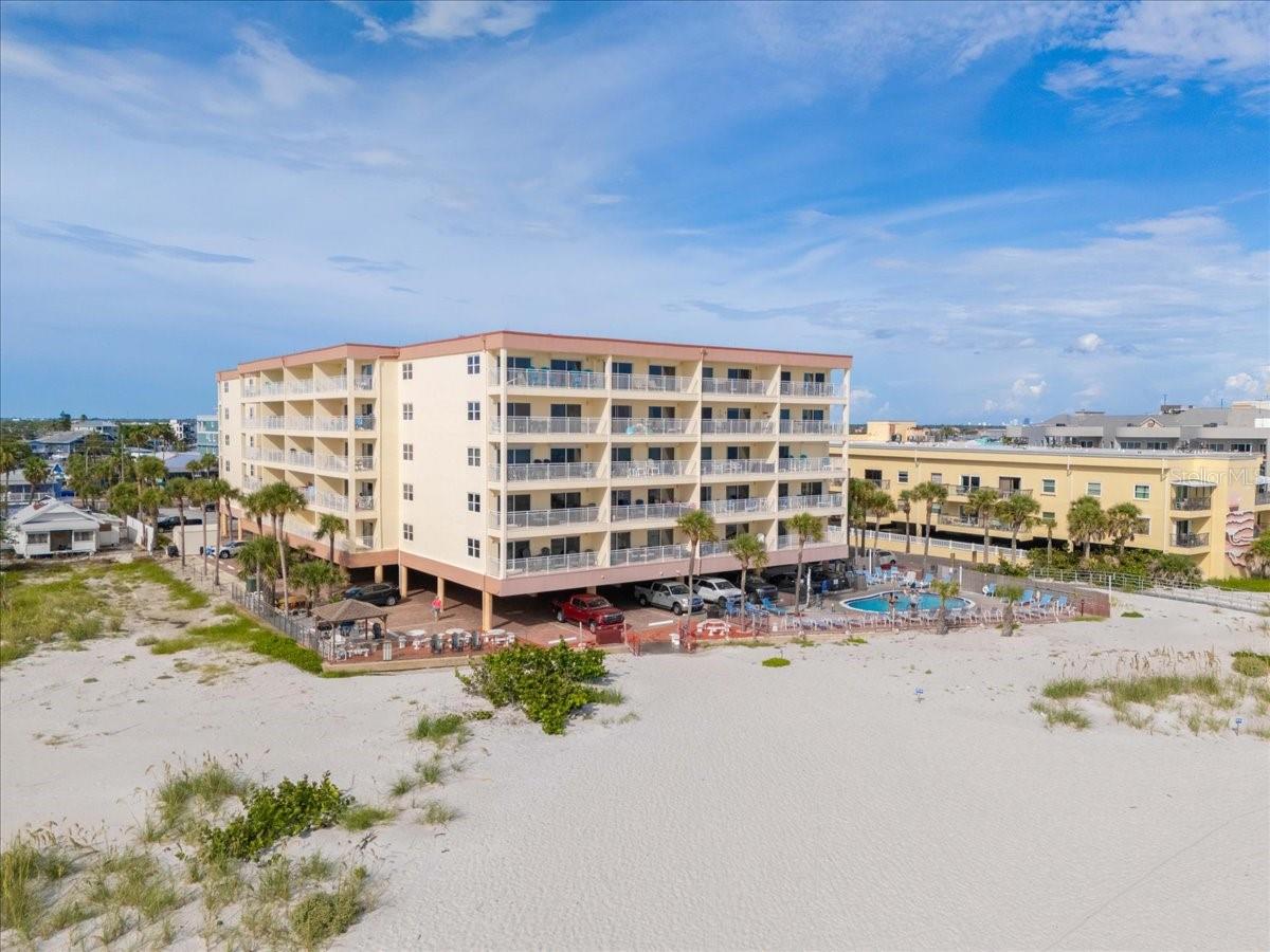 Image 36 of 45 For 13000 Gulf Boulevard 309