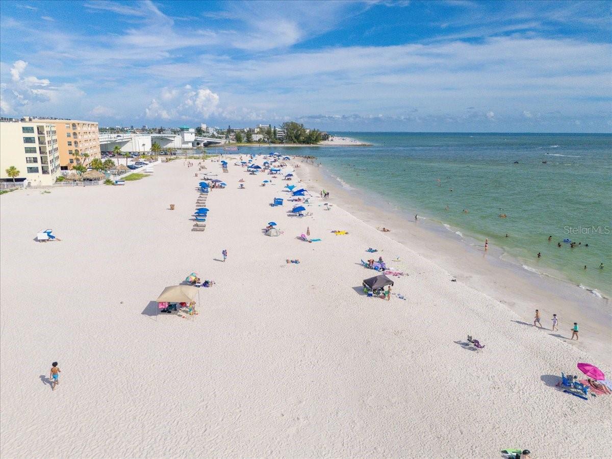 Image 37 of 45 For 13000 Gulf Boulevard 309