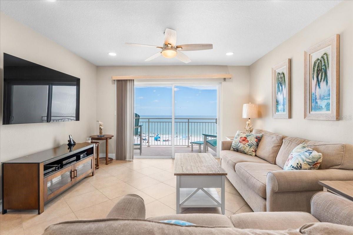 Image 6 of 45 For 13000 Gulf Boulevard 309