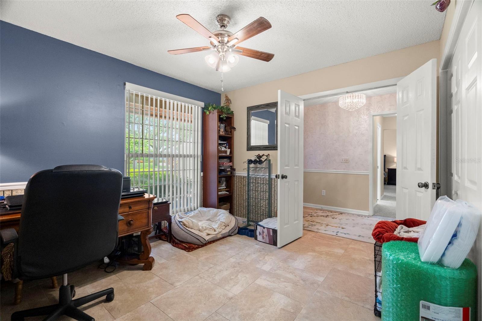 Listing photo id 21 for 4208 Carrollwood Village Drive