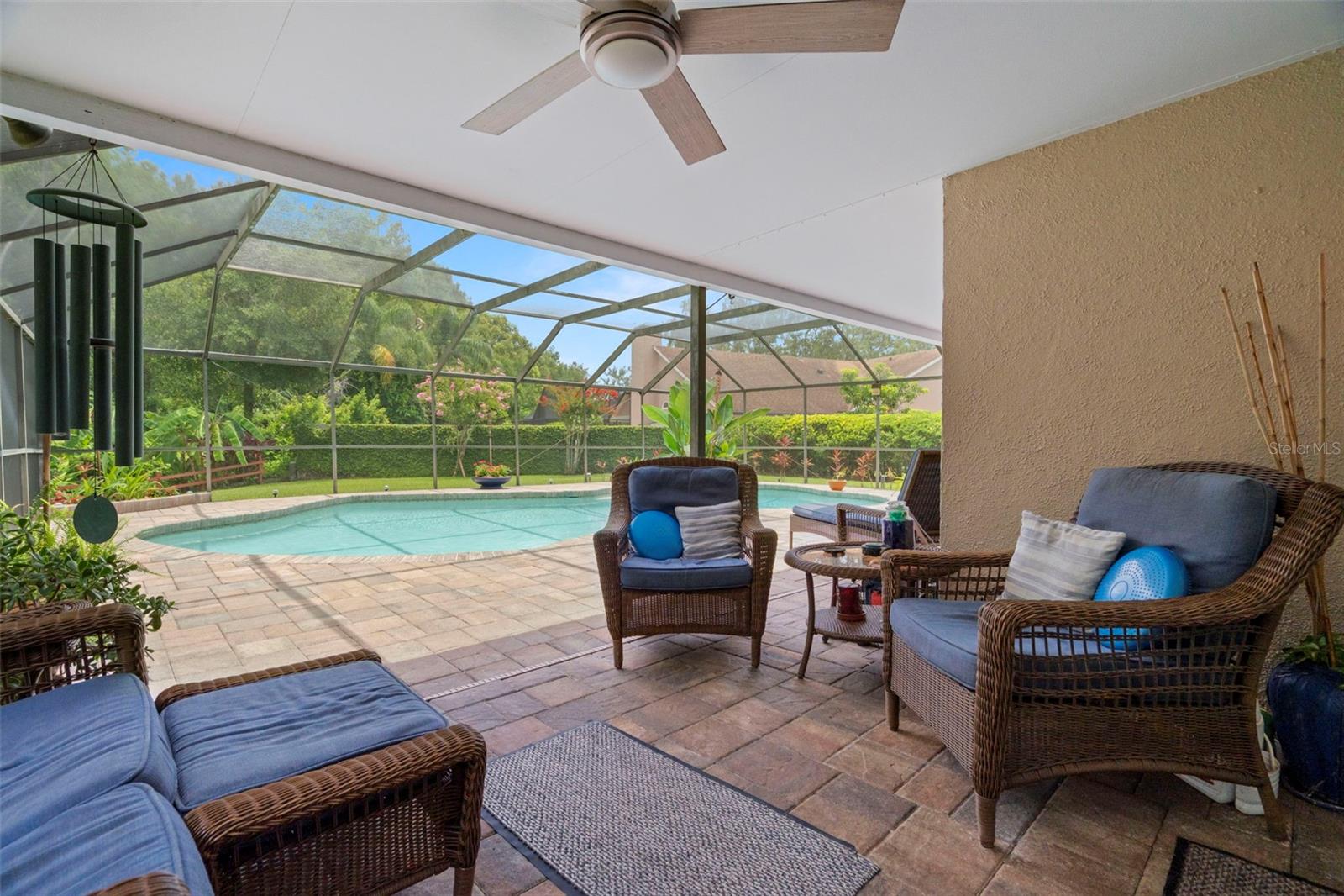 Listing photo id 29 for 4208 Carrollwood Village Drive
