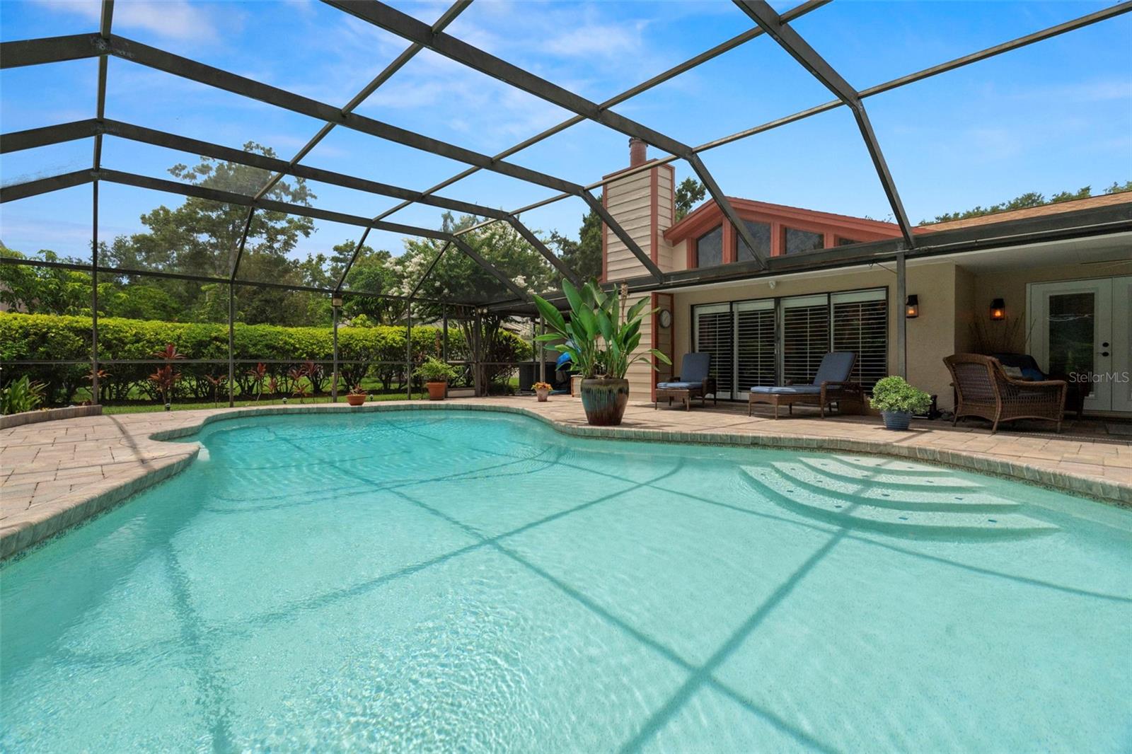 Listing photo id 31 for 4208 Carrollwood Village Drive