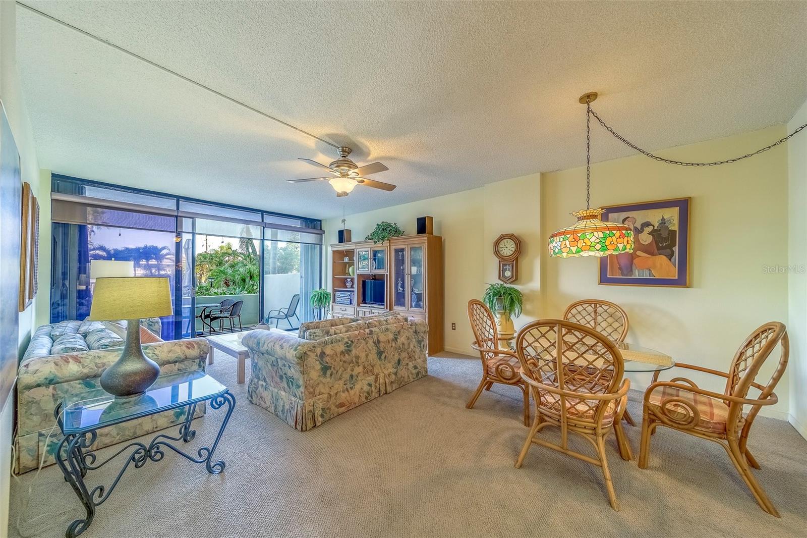 Listing photo id 15 for 400 Island Way 104