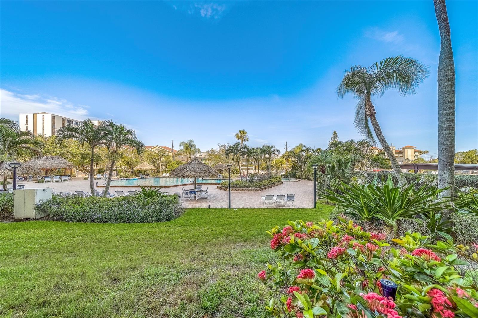 Listing photo id 33 for 400 Island Way 104
