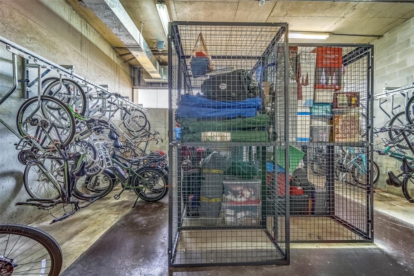 Listing photo id 38 for 400 Island Way 104