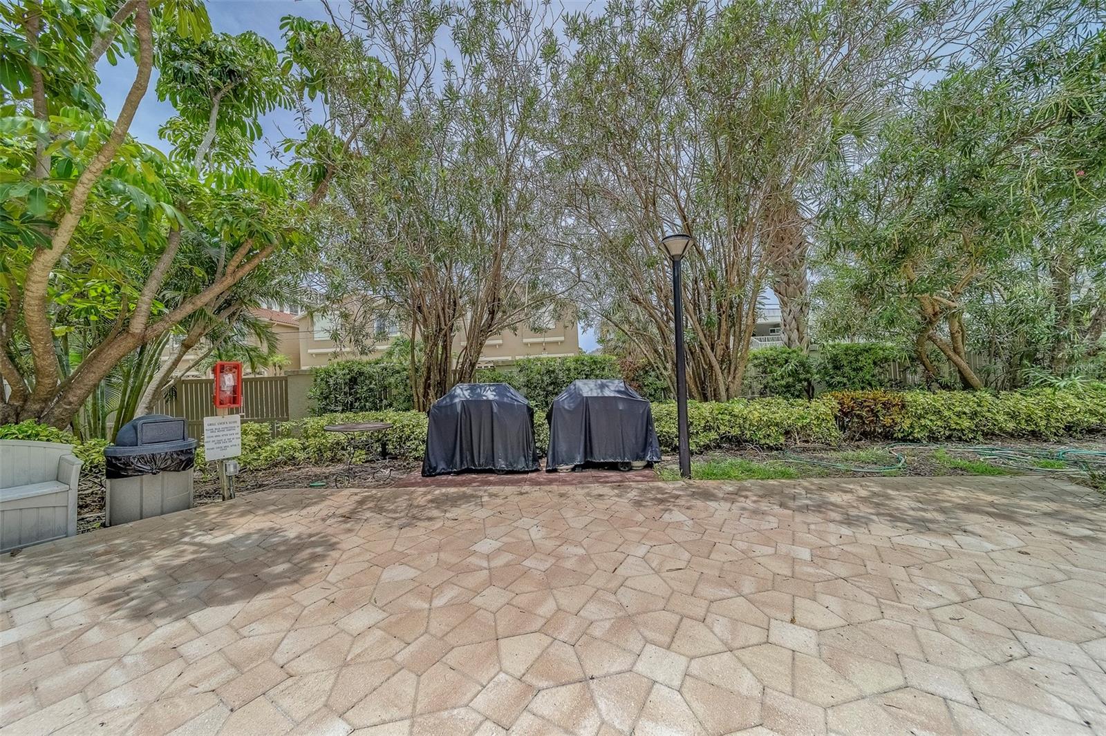 Listing photo id 47 for 400 Island Way 104