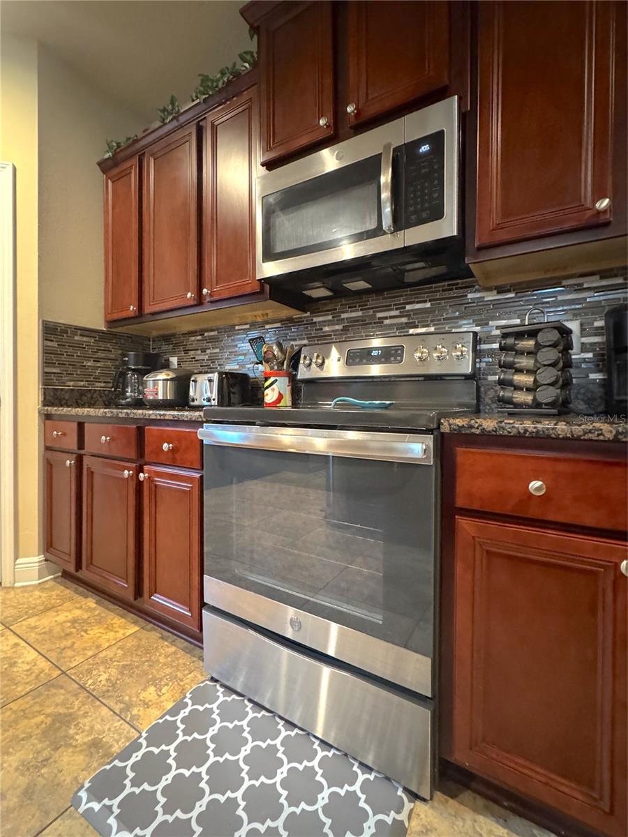 Image 11 of 26 For 223 Paradise Palm Circle