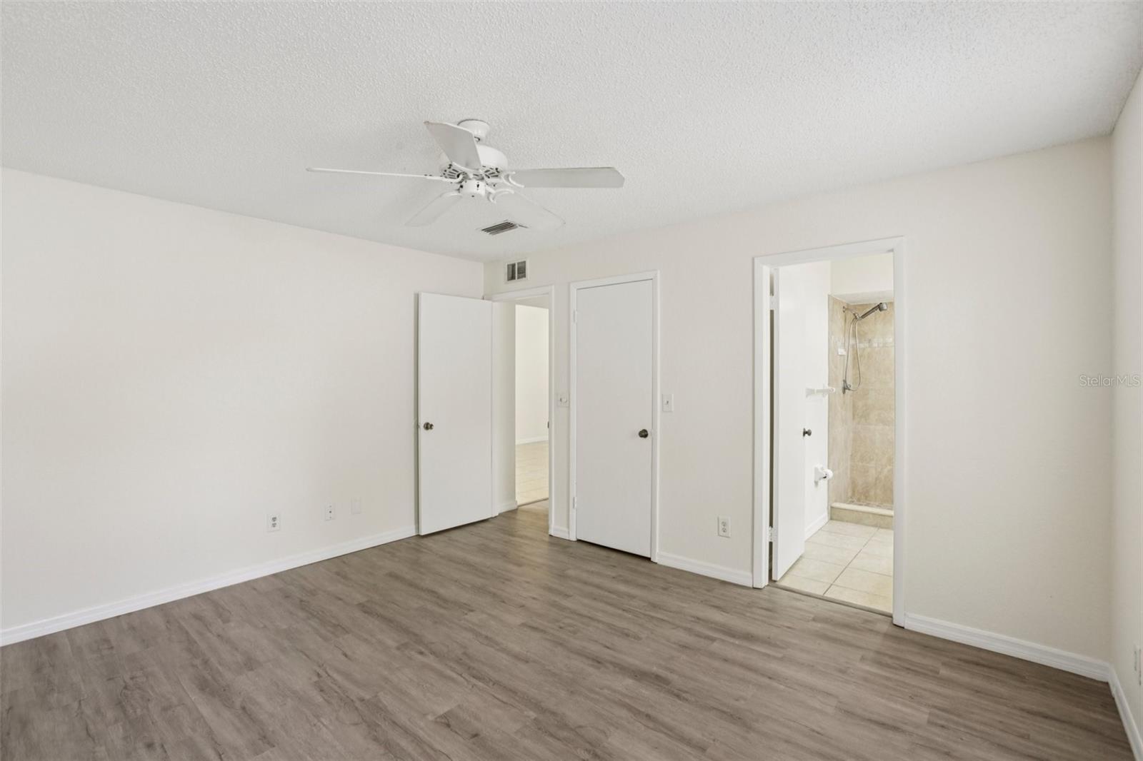 Image 12 of 25 For 5843 Darren Court N