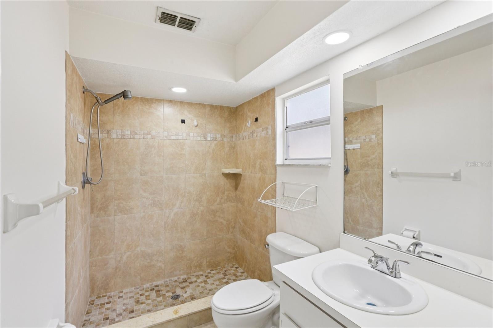 Image 13 of 25 For 5843 Darren Court N