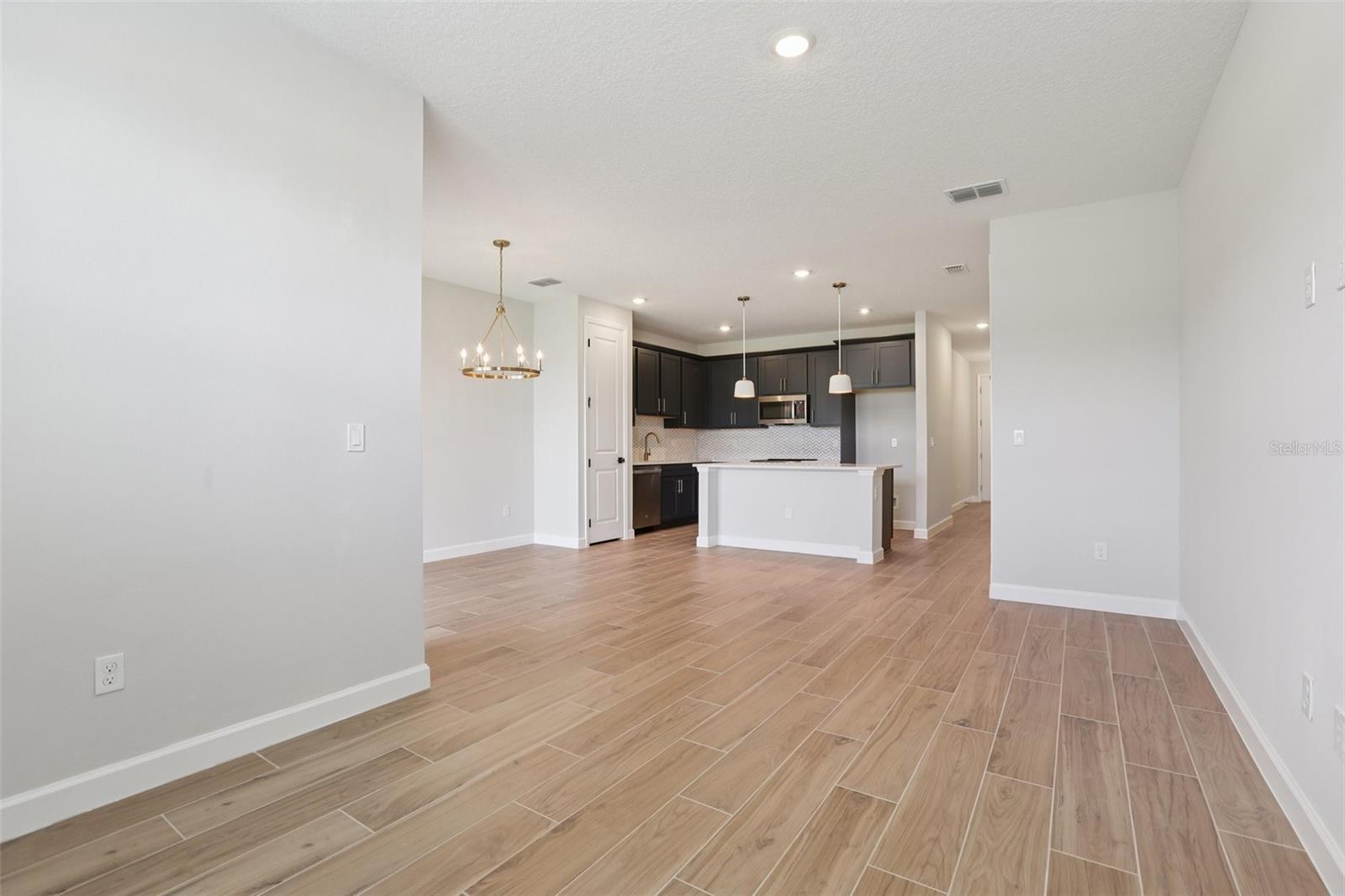 Image 10 of 40 For 7679 Deer Valley Circle