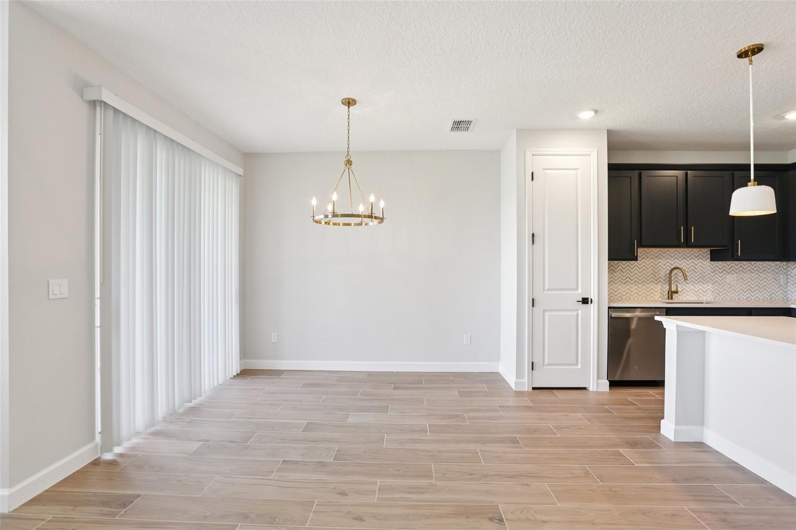 Image 12 of 40 For 7679 Deer Valley Circle