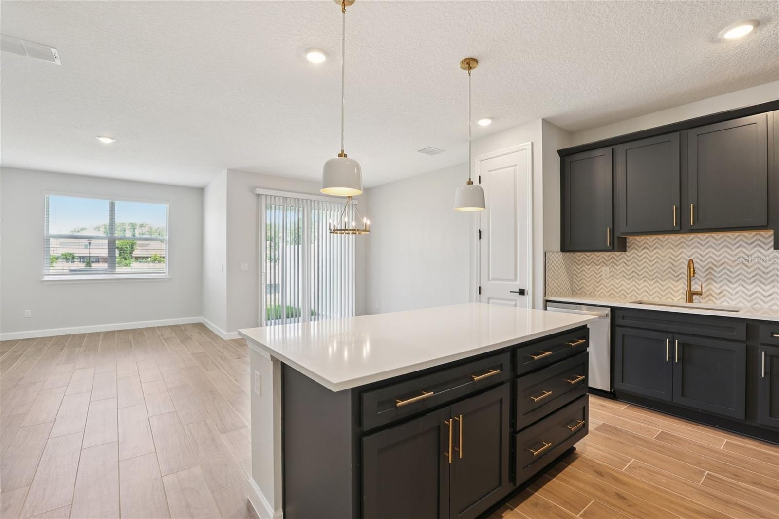 Image 21 of 40 For 7679 Deer Valley Circle