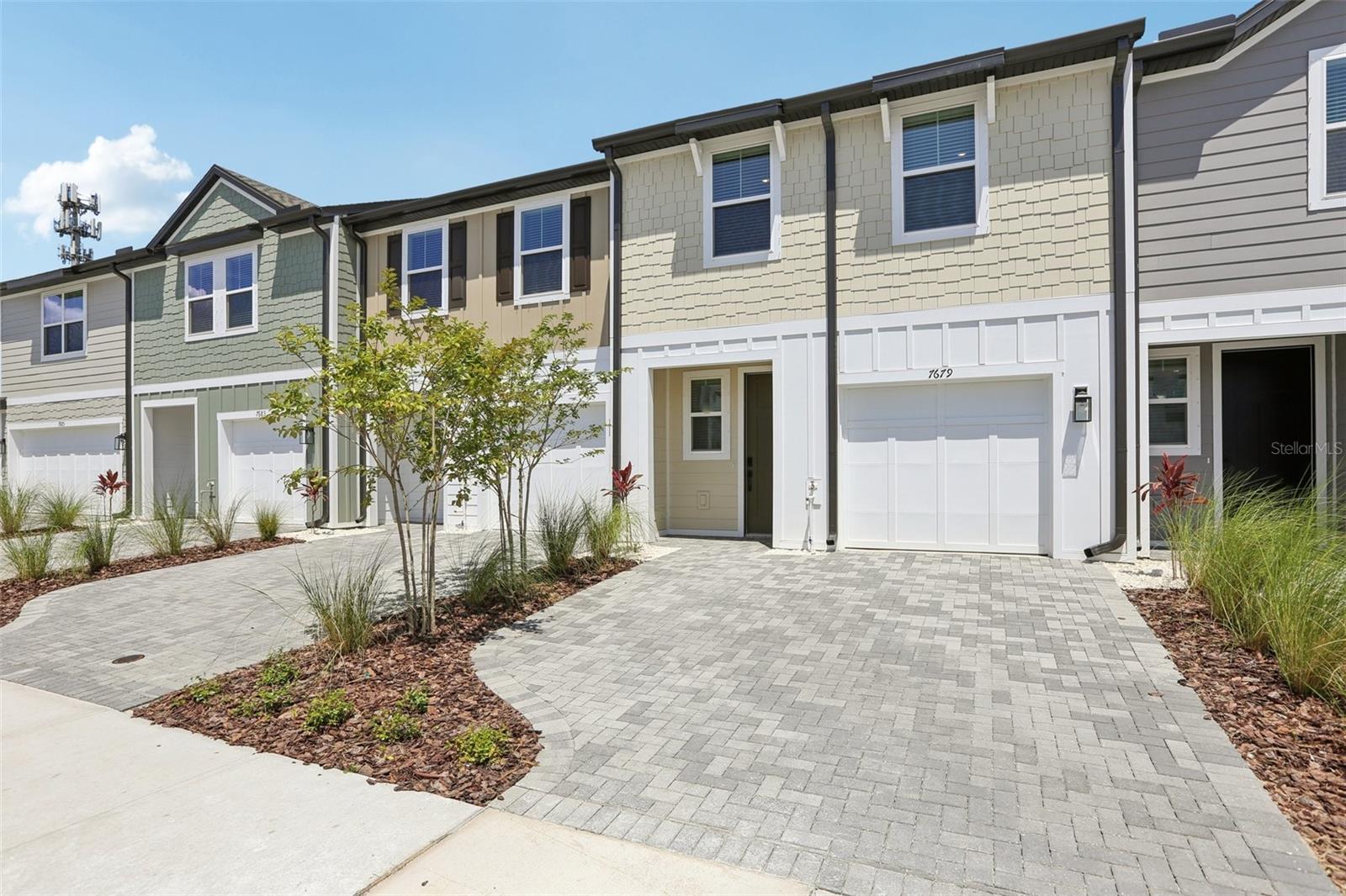Image 3 of 40 For 7679 Deer Valley Circle