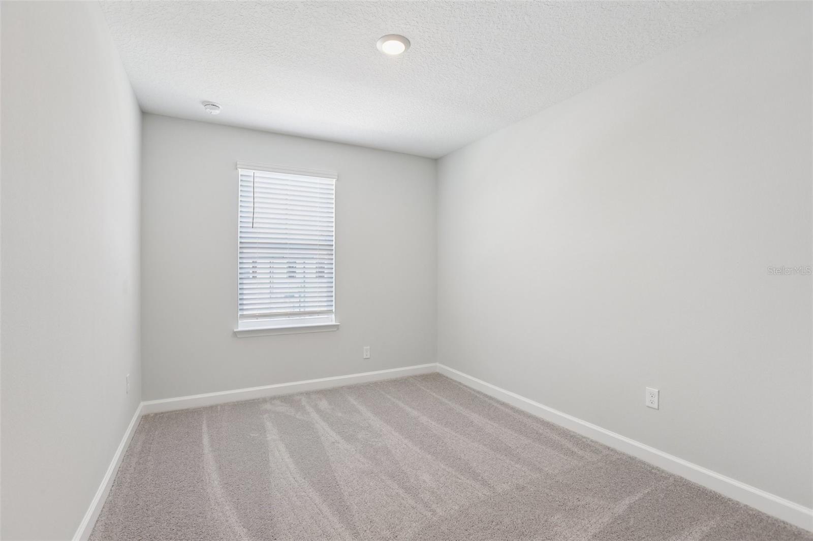 Image 31 of 40 For 7679 Deer Valley Circle