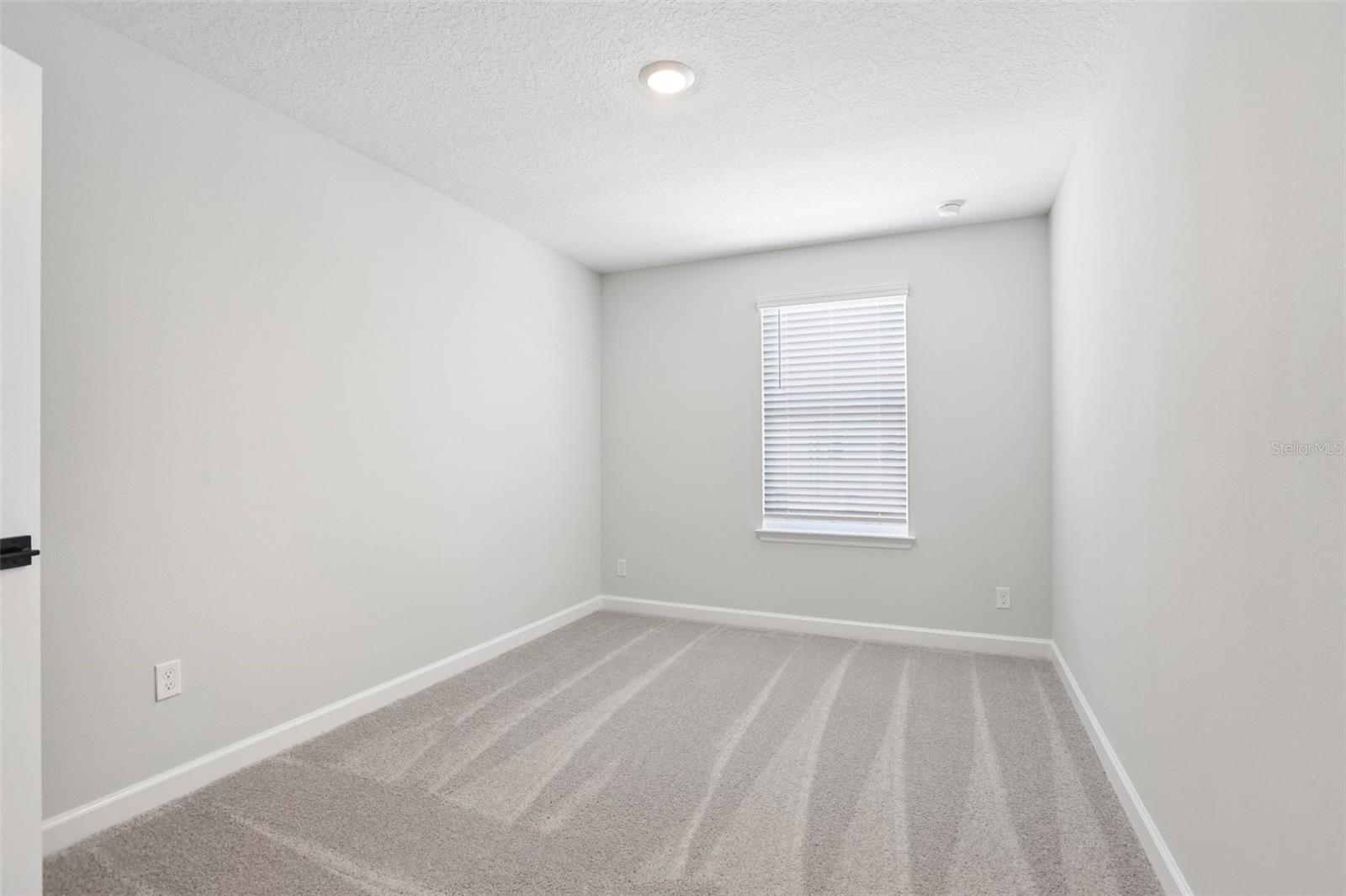 Image 34 of 40 For 7679 Deer Valley Circle