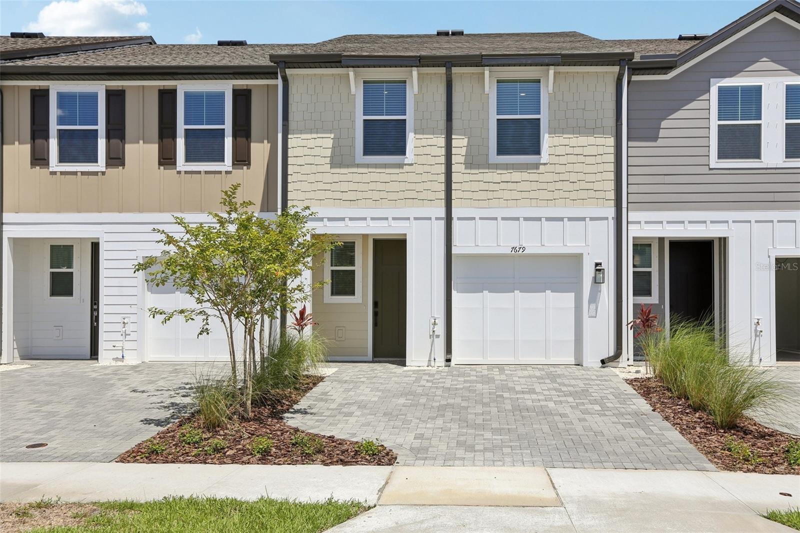 Image 4 of 40 For 7679 Deer Valley Circle