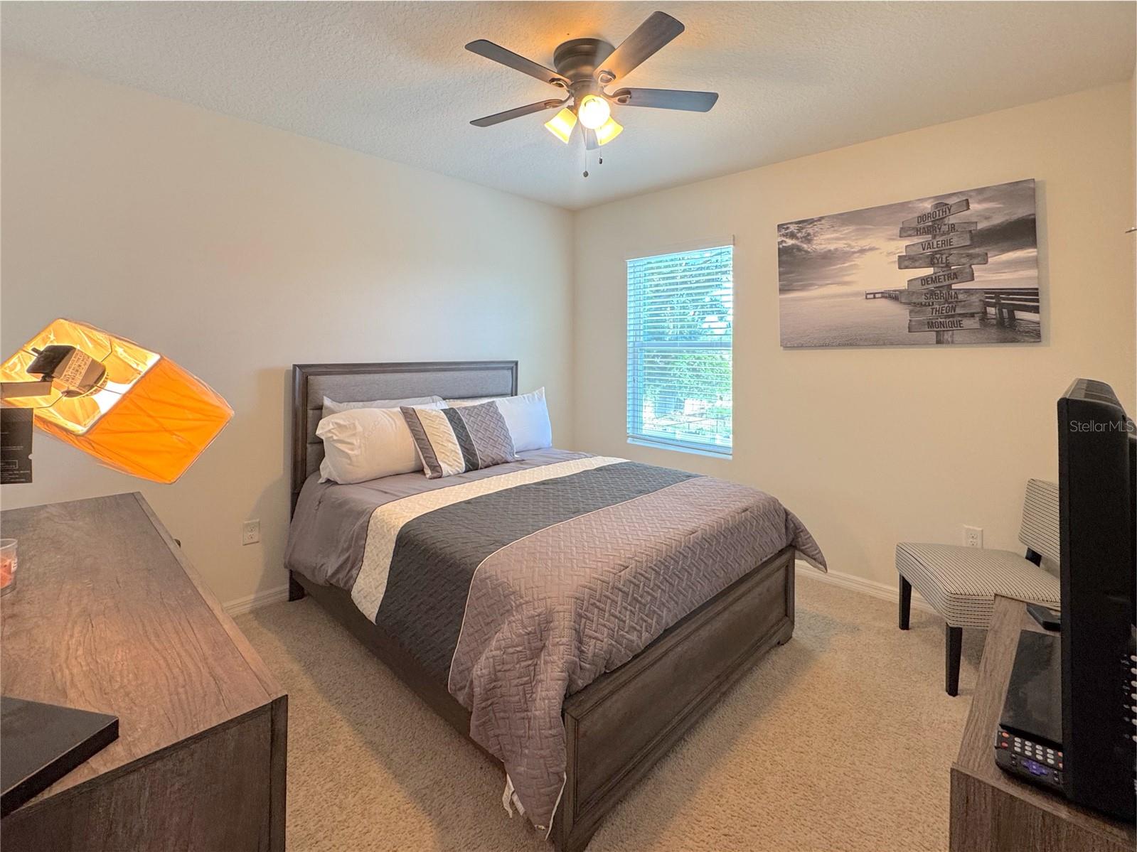 Image 18 of 31 For 9521 Sunstone Boulevard